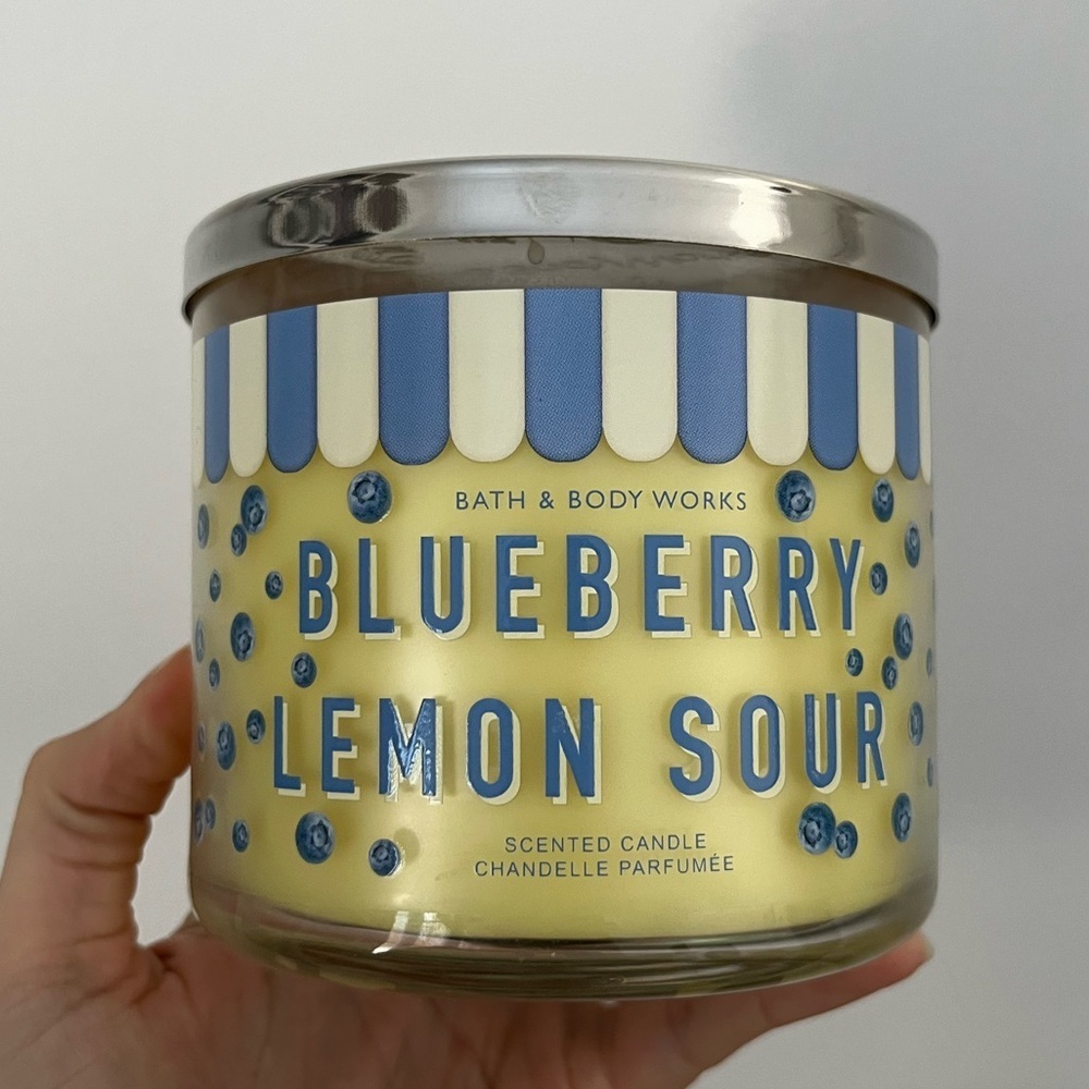 Bath & Body Works Blueberry Lemon Sour Candle - Yellow and Blue